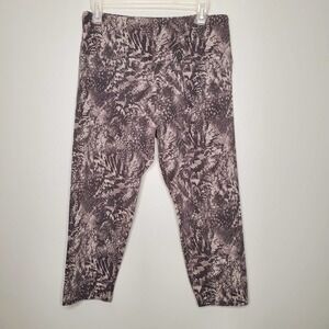 Style & Co Sport size L workout capris gray animal print gym leggings